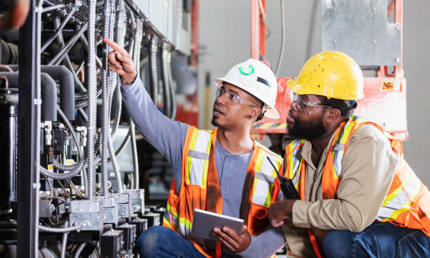Best Local Electrician Companies  in Lewiston, CA